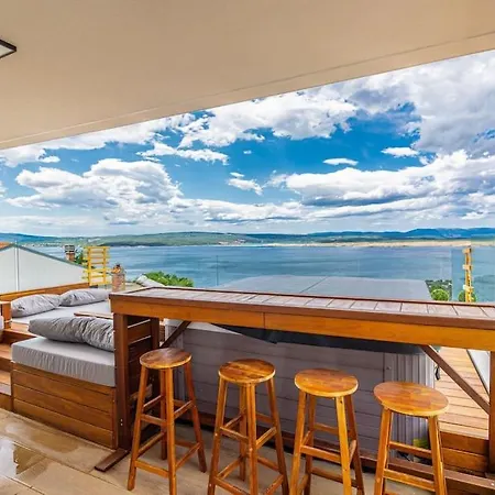 - Deck 2